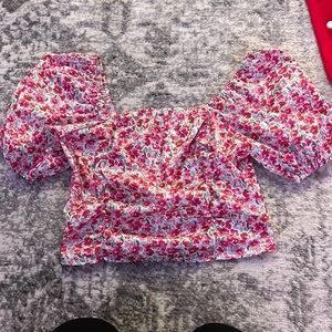 Cropped floral top